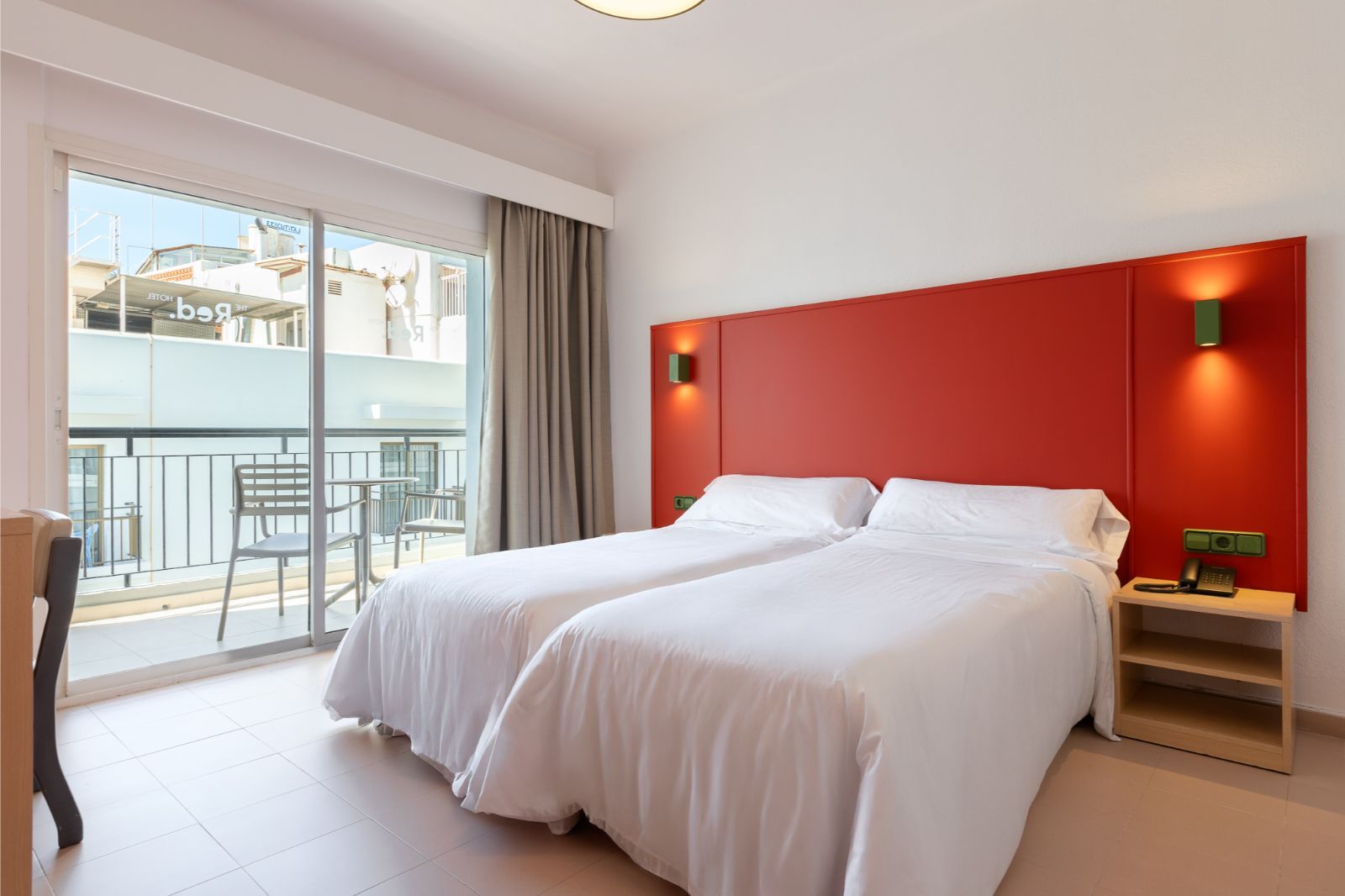 Twin Street View Room - The Red Hotels