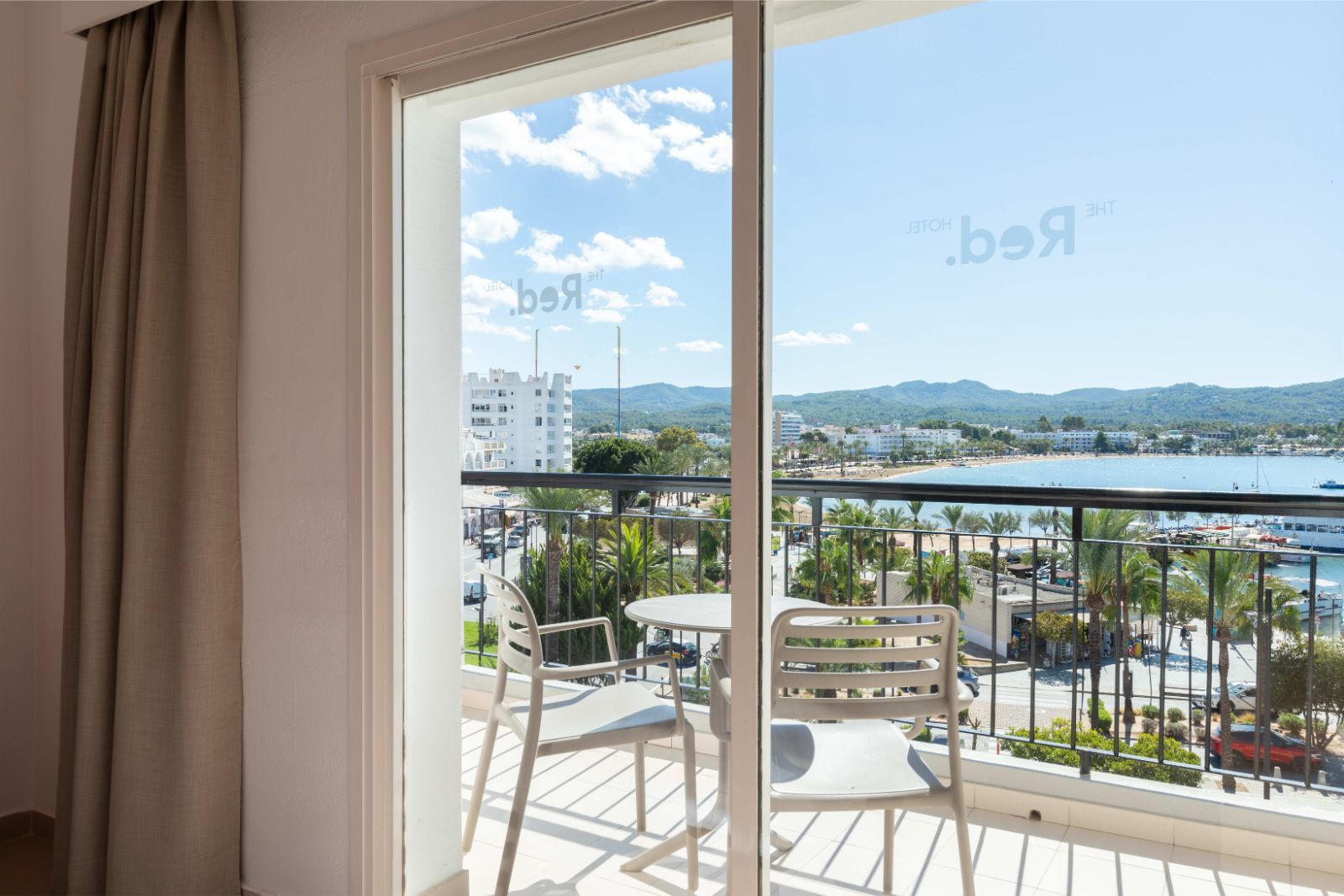 Twin Sea View Room - The Red Hotels