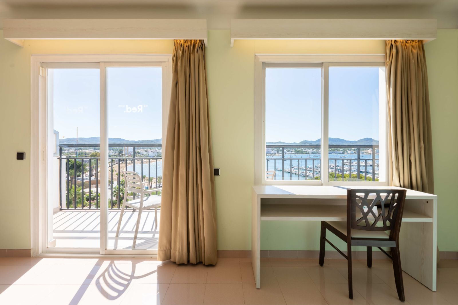 Habitación con vistas panorámicas - The Red Hotel