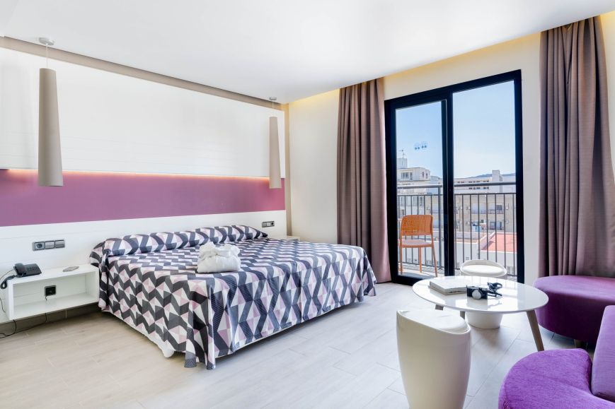 Junior Room The Purple Hotel