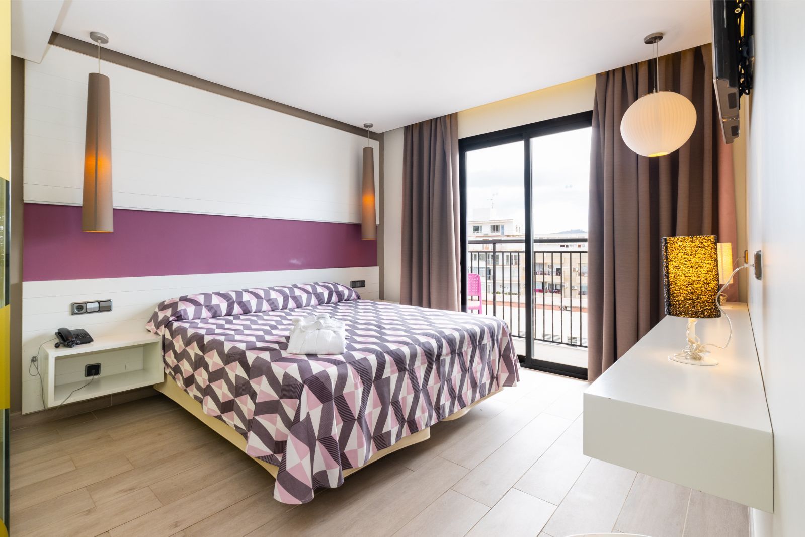 Junior Suite - The Purple Hotel